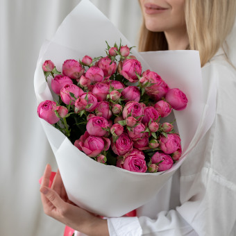 Букет из кустовых роз № 018