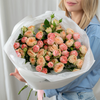 Пионовидные кустовые розы