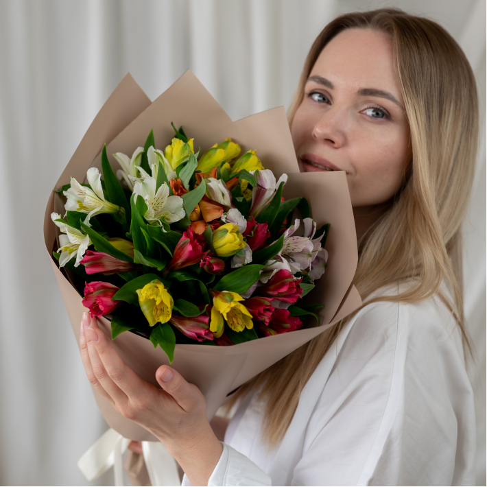 7 альстромерий микс